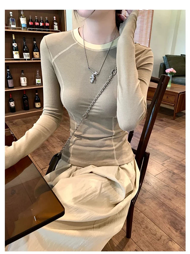 Korean Women's Slim-Fit Color-Block Tee Detail