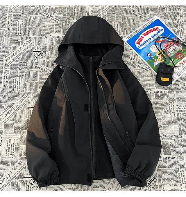 Men's 3-in-1 Waterproof Windproof Outdoor Jacket Detail