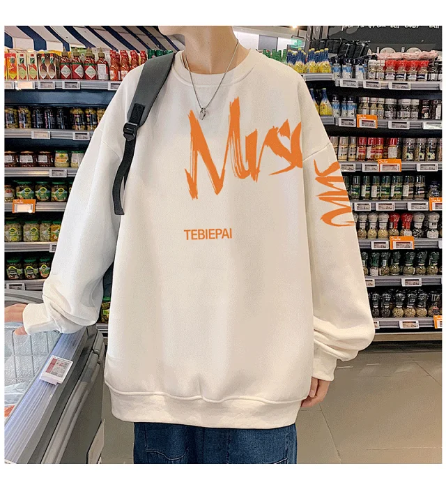 Men's Streetwear Crewneck Sweatshirt Detail