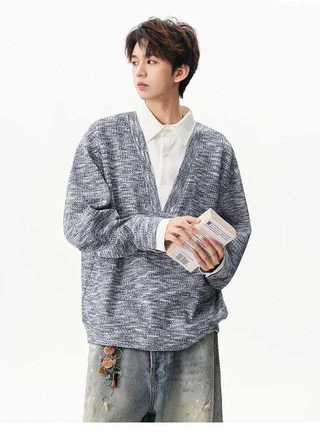 Men's Relaxed Shirt Collar Layered Sweater Detail