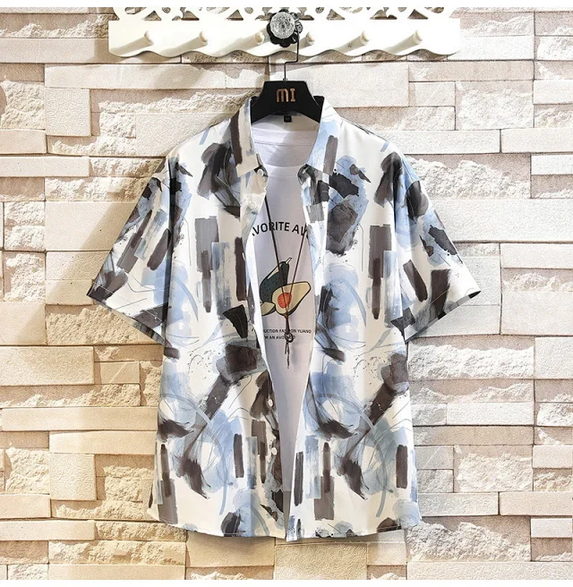 American Men's Loose-Fit Short-Sleeve Floral Shirt Detail