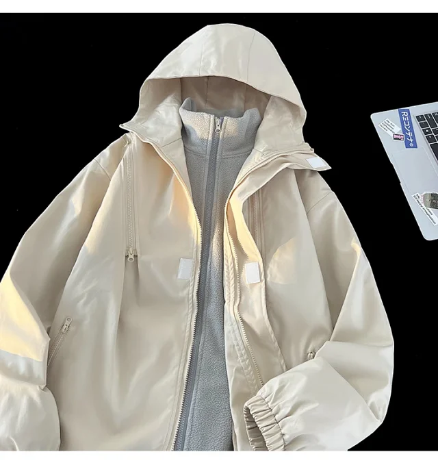 Men's 3-in-1 Waterproof Windproof Outdoor Jacket Detail