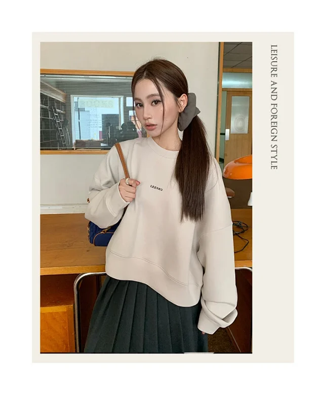 Women's Korean Minimalist Cropped Sweatshirt Detail