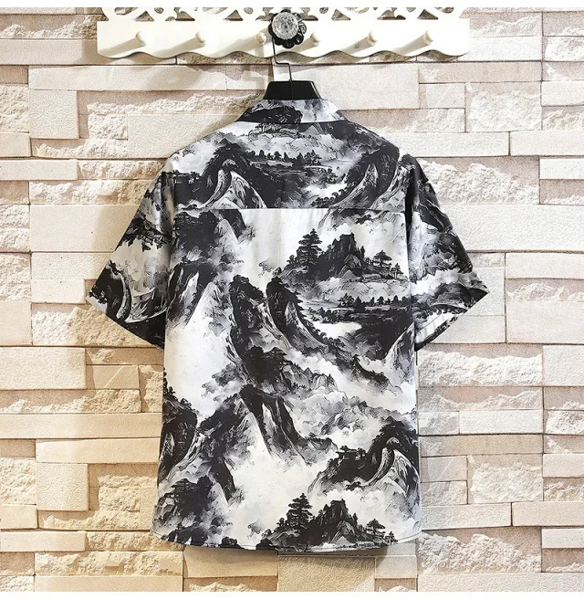 American Men's Loose-Fit Short-Sleeve Floral Shirt Detail