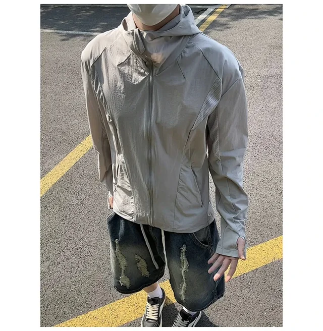 Men's Laser-Perforated Quick-Dry Hooded Jacket Detail