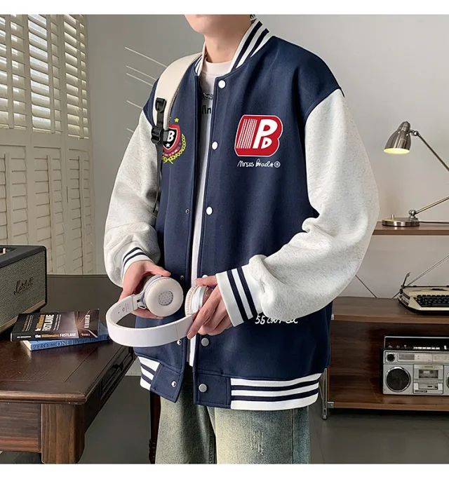 Oversize Men's Cardigan Sweater Detail