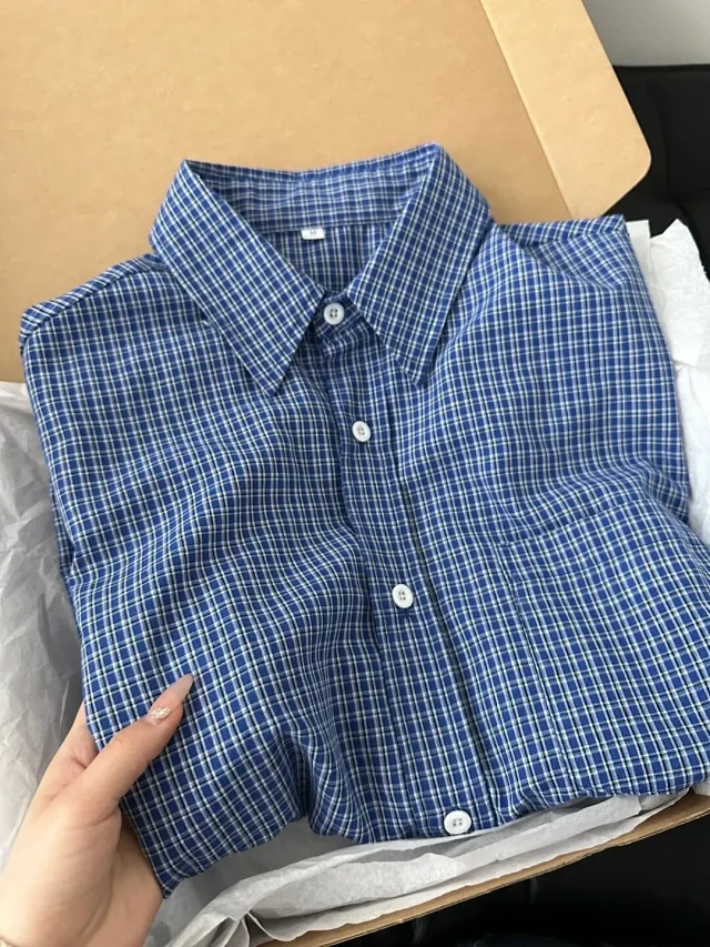Cleanfit Men's Blue Vintage Plaid Overshirt Detail