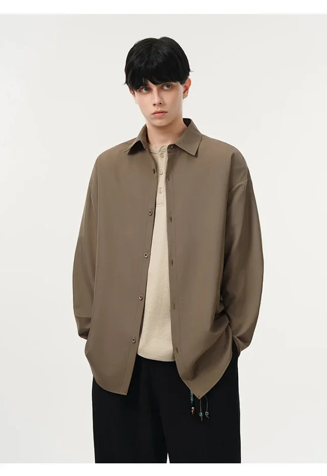 Men's Fall Casual Overshirt Detail