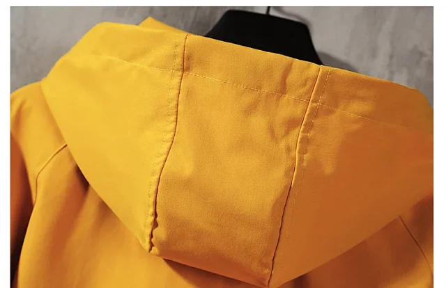Men's Trendy Lightweight Hooded Half-Zip Jacket Detail