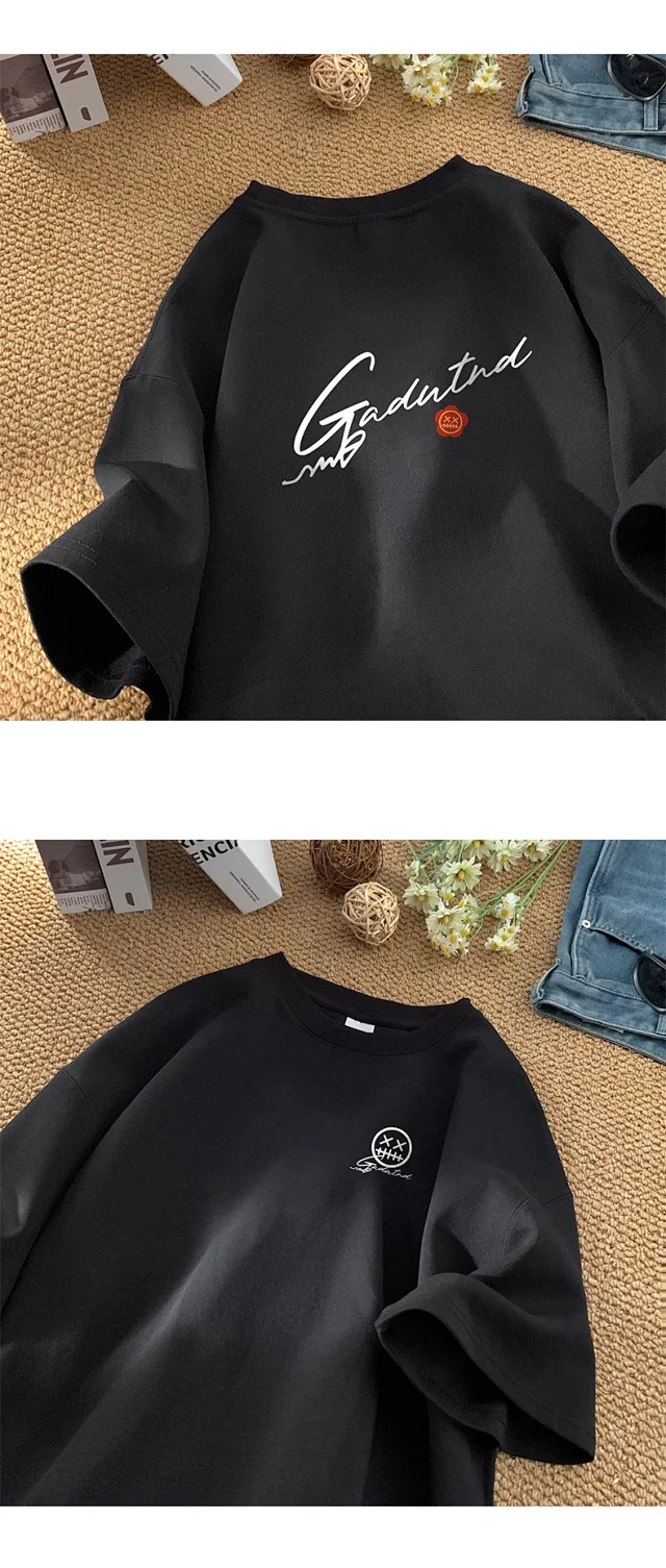 Men's Heavyweight Cotton Classic Crewneck Tee Detail