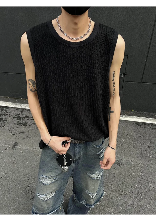 Men's Black Textured Jacquard Vest Detail