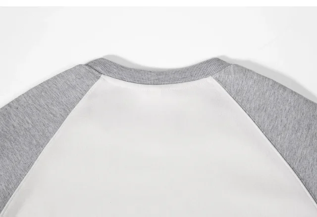 Men's Plus-Size Japanese Minimalist Color-Block Sweatshirt Detail