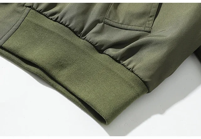 Men's Oversized Cropped Vintage Bomber Jacket Detail