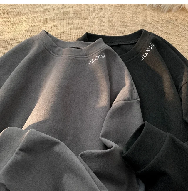 Dralon Men's FW24 Trendy Embroidered Sweatshirt Detail