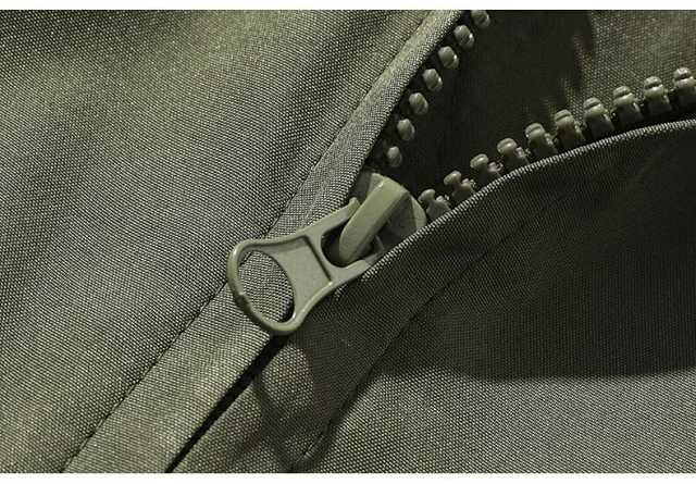 Men's Oversized Cropped Vintage Bomber Jacket Detail