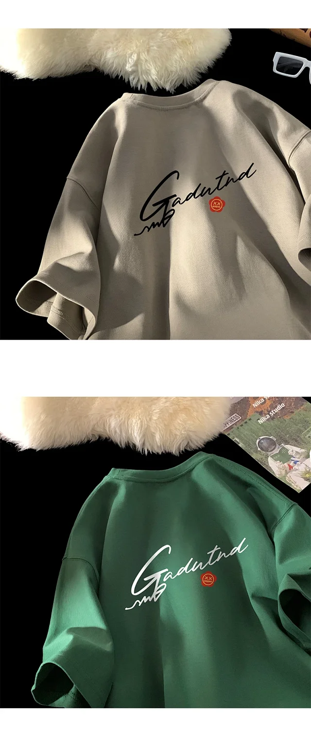 Men's Heavyweight Cotton Classic Crewneck Tee Detail