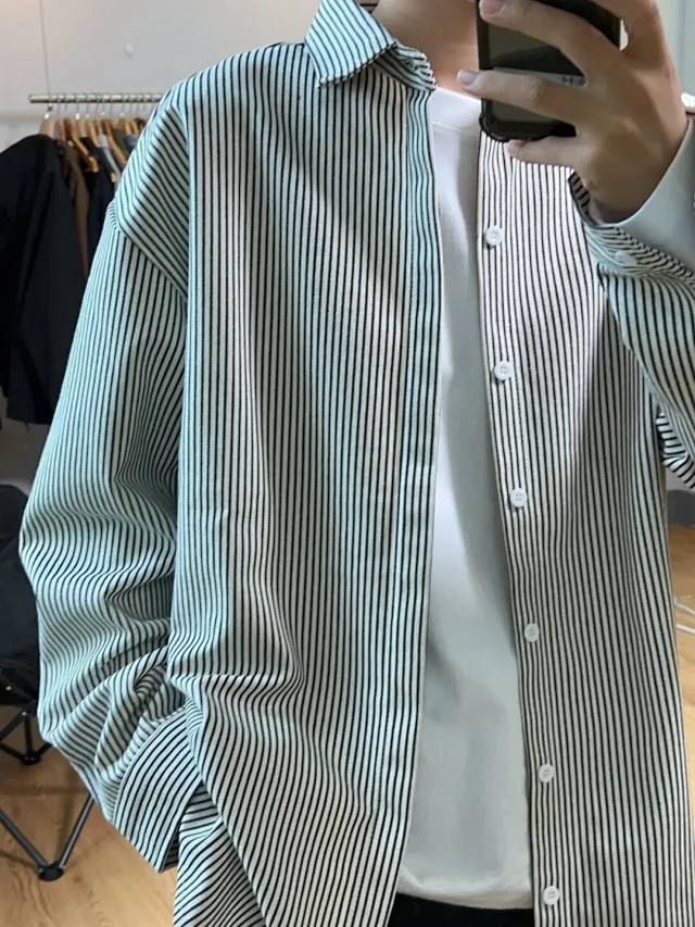 Japanese Youth Style Black-White Vertical Stripe Shirt Detail
