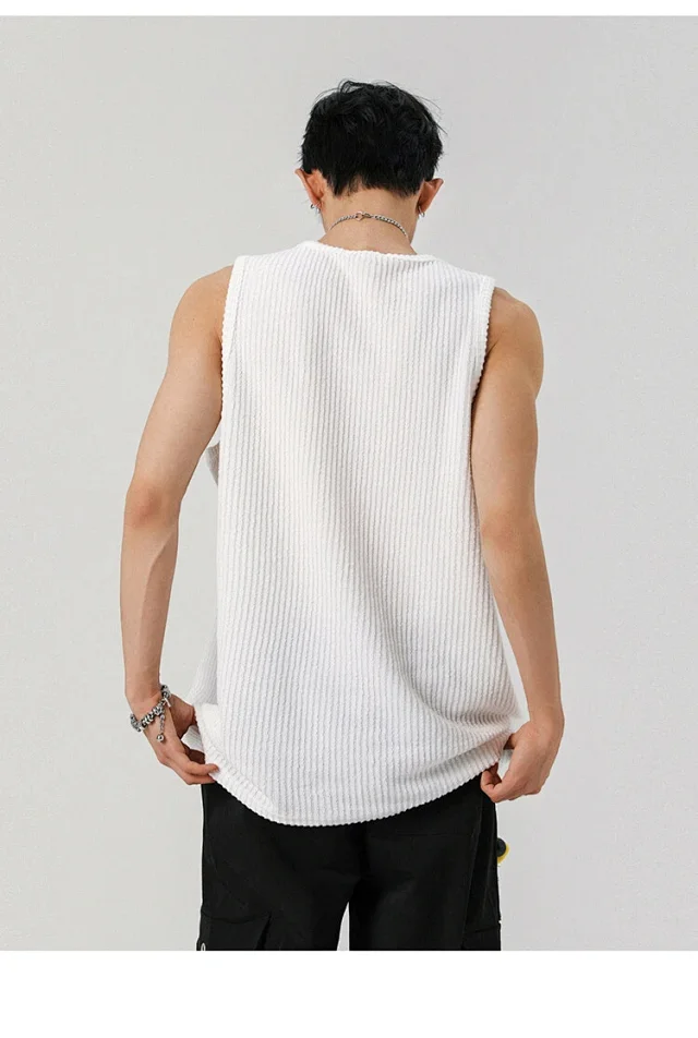Men's Relaxed Street Sleeveless Vest Detail