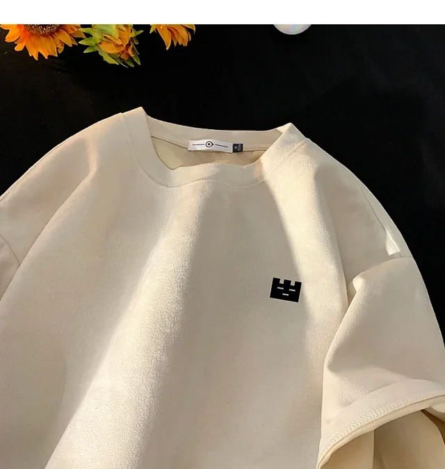 Men's Heavyweight Cotton Basic Crew Short-Sleeve Detail