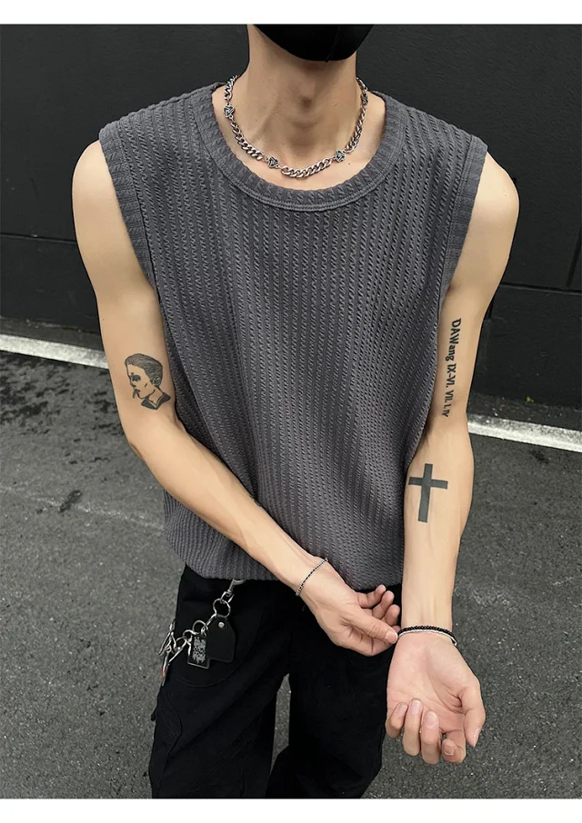 Men's Black Textured Jacquard Vest Detail