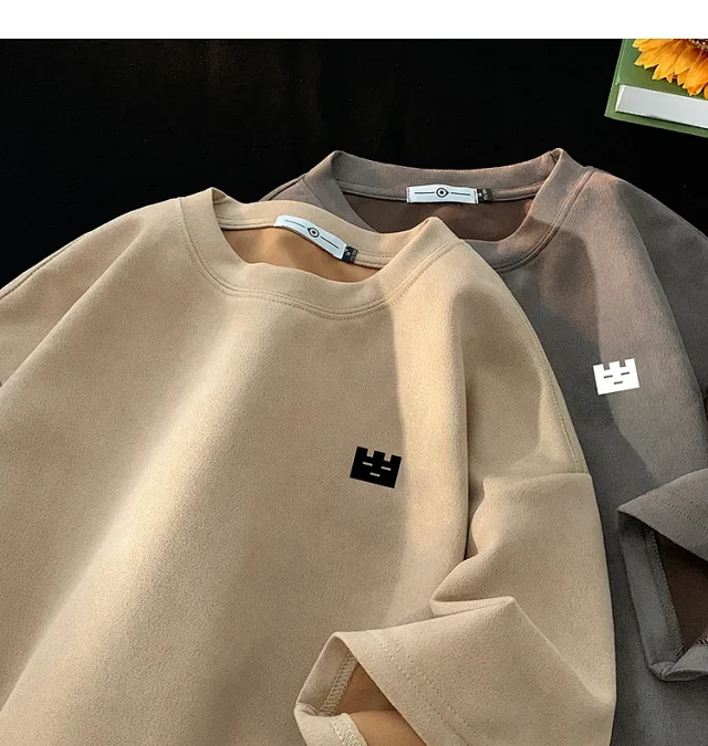 Men's Heavyweight Cotton Basic Crew Short-Sleeve Detail