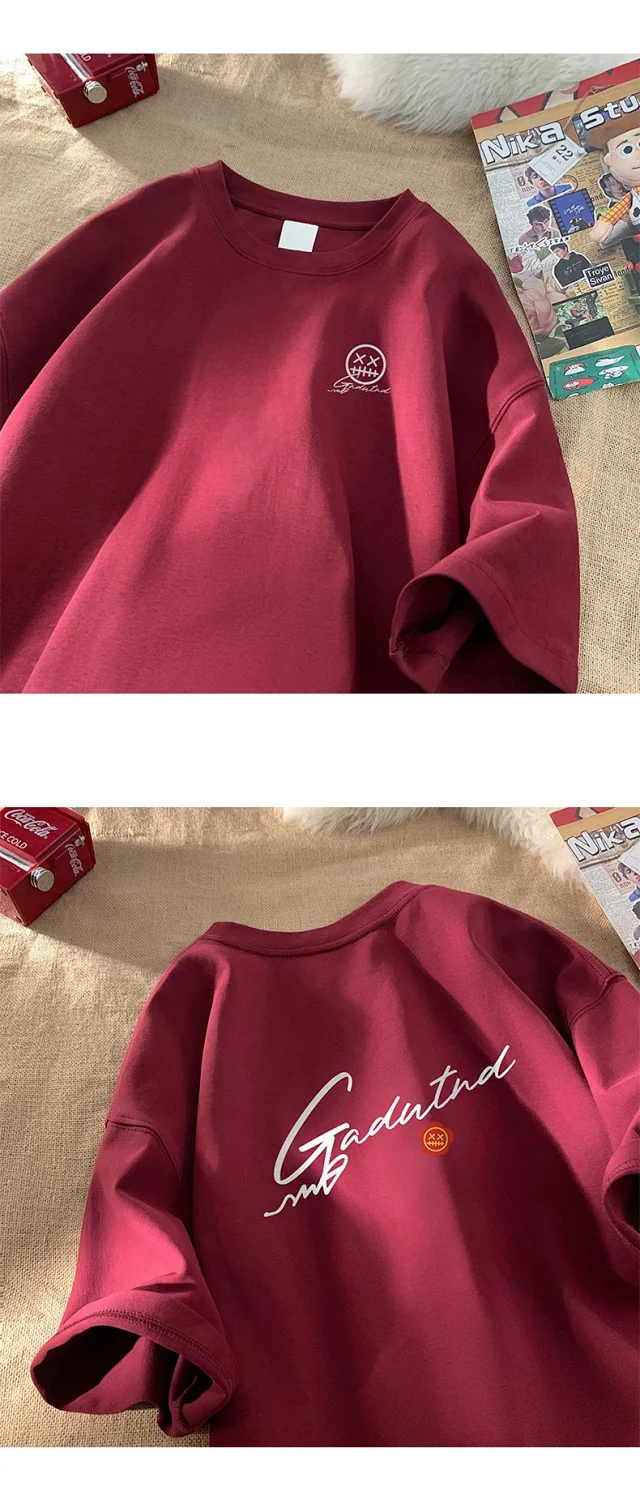 Men's Heavyweight Cotton Classic Crewneck Tee Detail