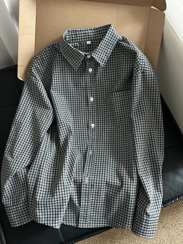 Cleanfit Men's Blue Vintage Plaid Overshirt Detail