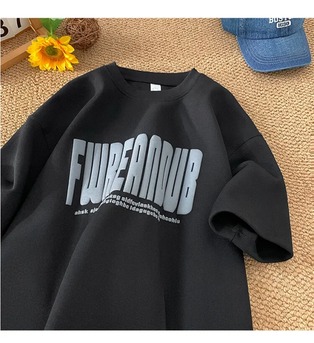 Men's Oversized Heavyweight Foam Print Tee Detail