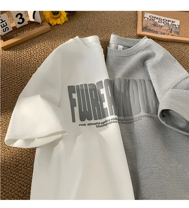 Men's Oversized Heavyweight Foam Print Tee Detail