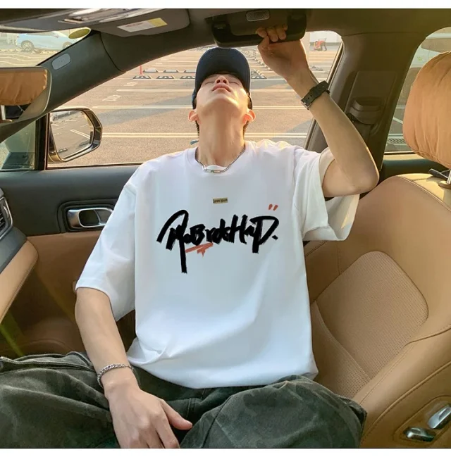 Men's Summer Graphic Oversize Cotton Tee Detail