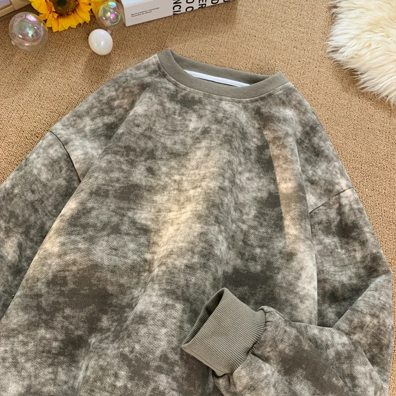 Men's Youth Vintage Distressed Tie-Dye Sweatshirt