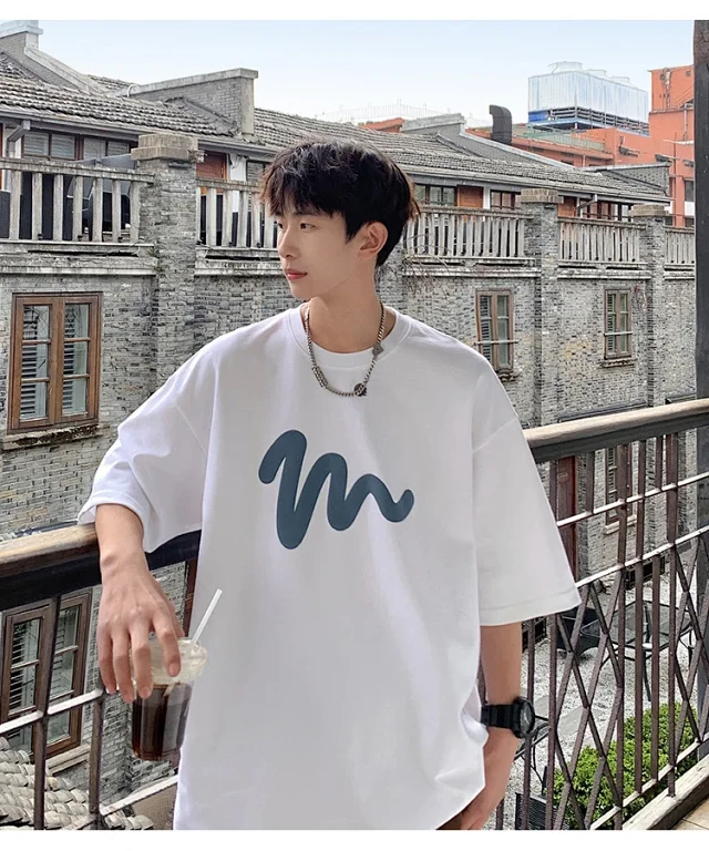 Oversized Men's Graphic Cotton Tee 2025 Detail