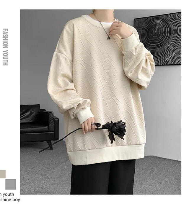 Men's Loose Textured Long Sleeve Tee Detail
