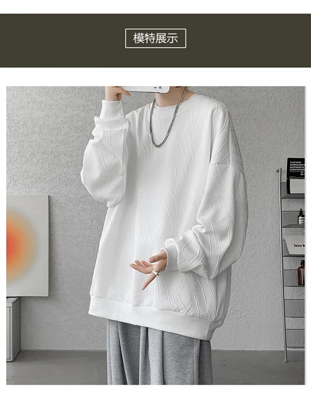 Men's Loose Textured Long Sleeve Tee Detail