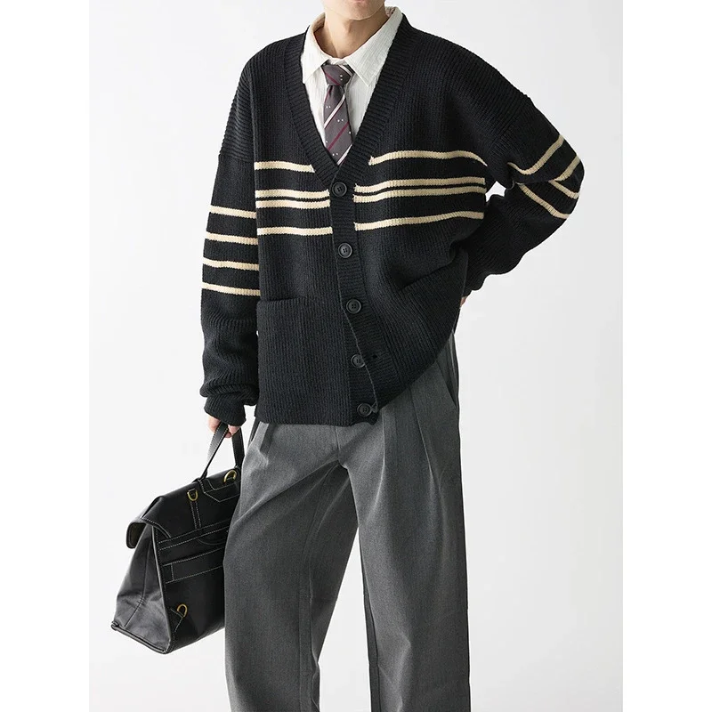 Autumn Men's V-Neck Knit Cardigan