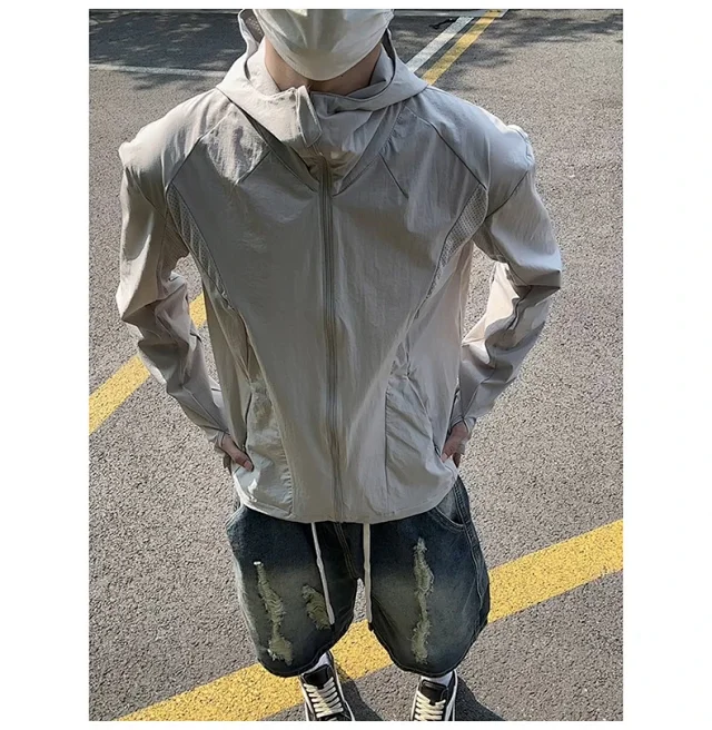 Men's Laser-Perforated Quick-Dry Hooded Jacket Detail