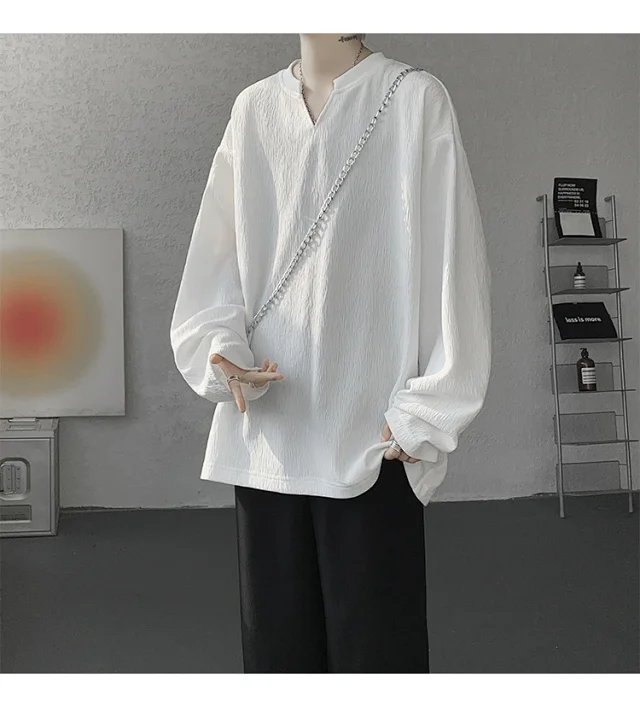 Cleanfit Men's Vintage-Textured Long-Sleeve V-Neck Tee Detail