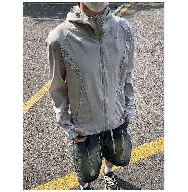 Men's Laser-Perforated Quick-Dry Hooded Jacket Detail