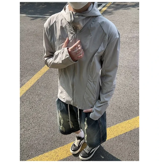 Men's Laser-Perforated Quick-Dry Hooded Jacket Detail