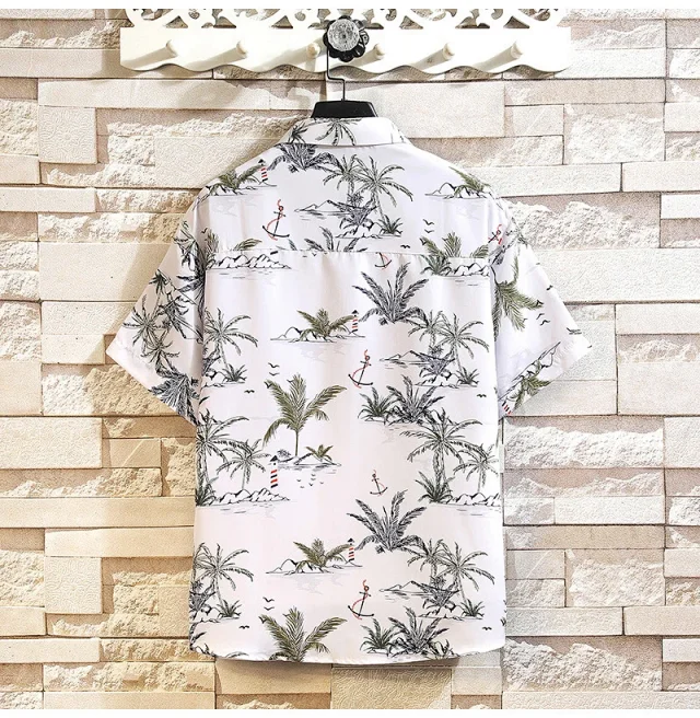 American Men's Loose-Fit Short-Sleeve Floral Shirt Detail