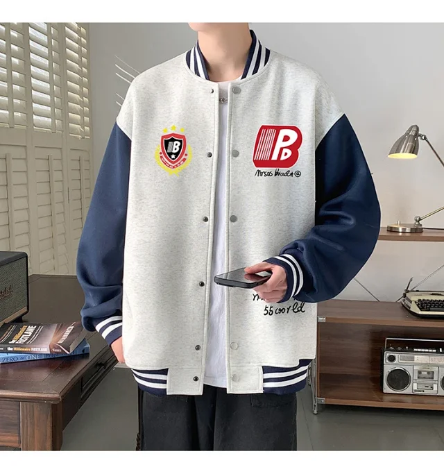 Oversize Men's Cardigan Sweater Detail