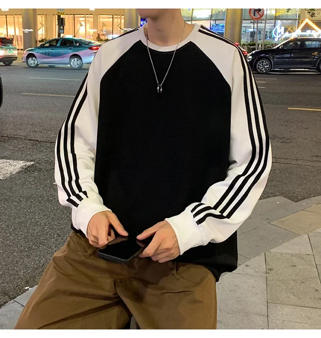 Unisex Chinese Street Oversize Striped Sweatshirt Detail
