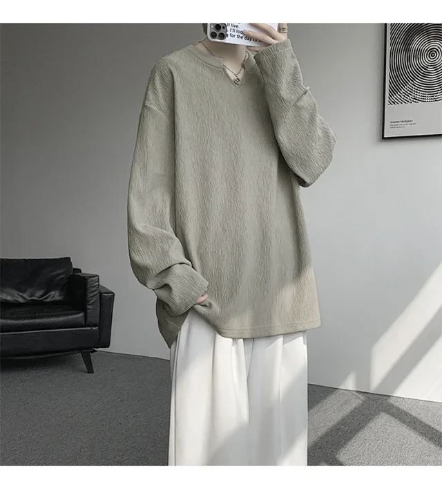 Cleanfit Men's Vintage-Textured Long-Sleeve V-Neck Tee Detail
