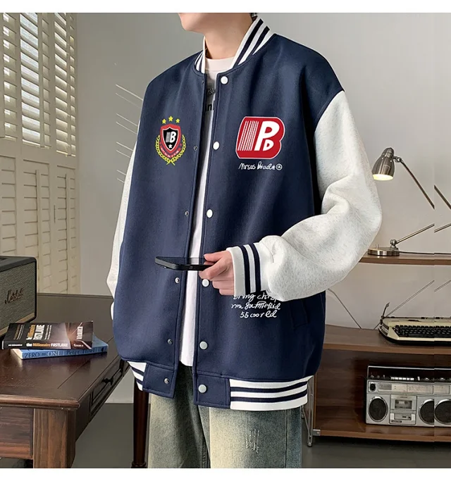 Oversize Men's Cardigan Sweater Detail