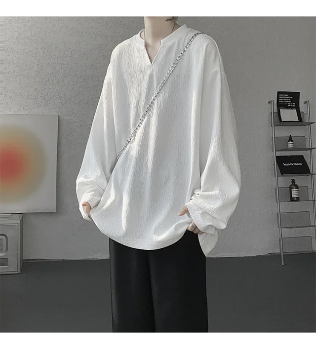 Cleanfit Men's Vintage-Textured Long-Sleeve V-Neck Tee Detail