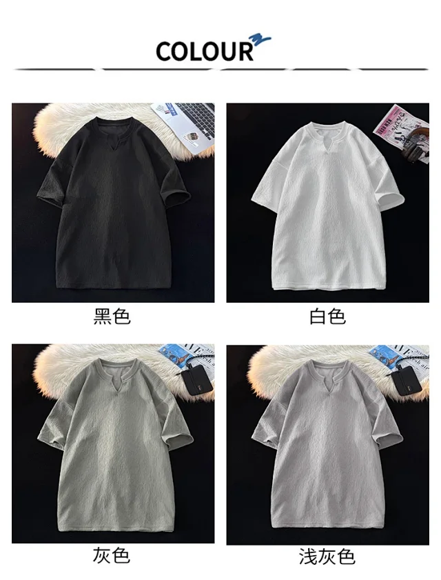 Cleanfit Men's Quick-Dry V-Neck Oversized Tee Detail