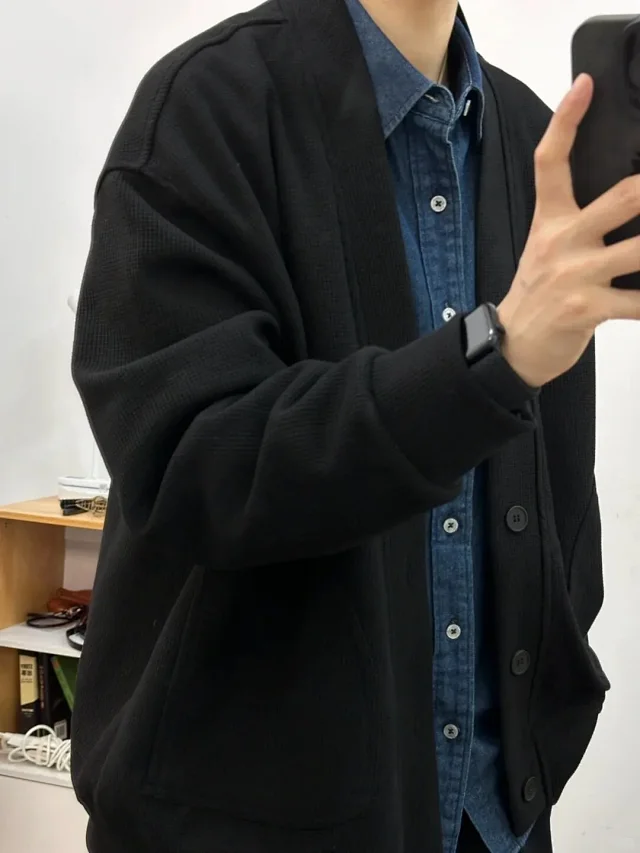 Unisex Japanese Relaxed Waffle Knit Cardigan Detail