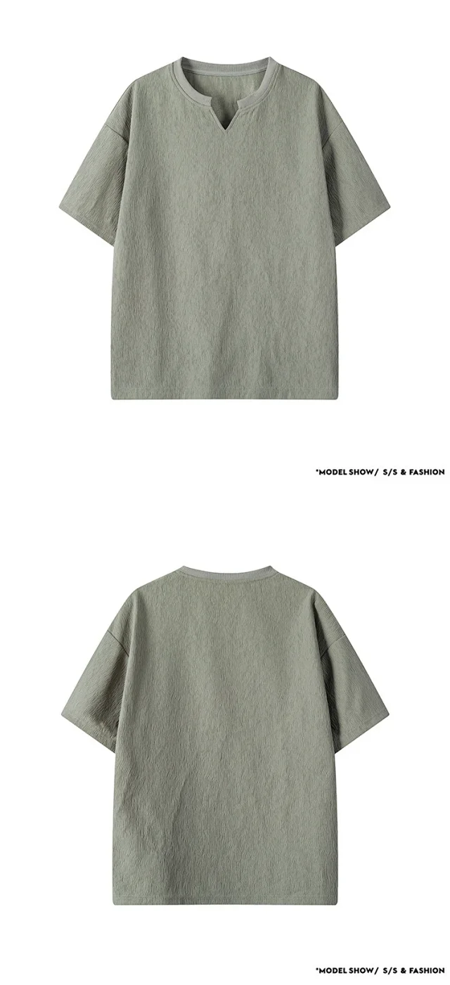 CleanFit Men's Plus Size Quick-Dry V-Neck Detail