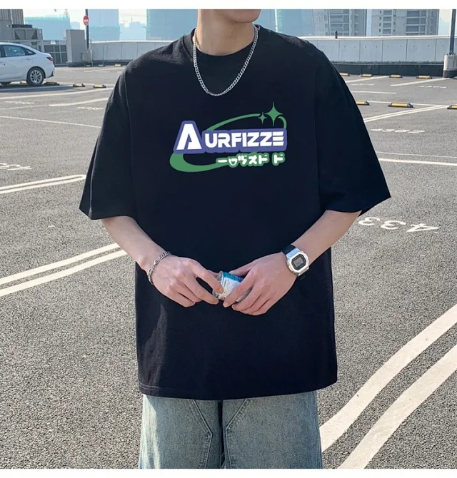 Men's Lightweight Cotton Oversized Short-Sleeve Tee Detail