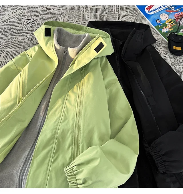 Men's 3-in-1 Waterproof Windproof Outdoor Jacket Detail